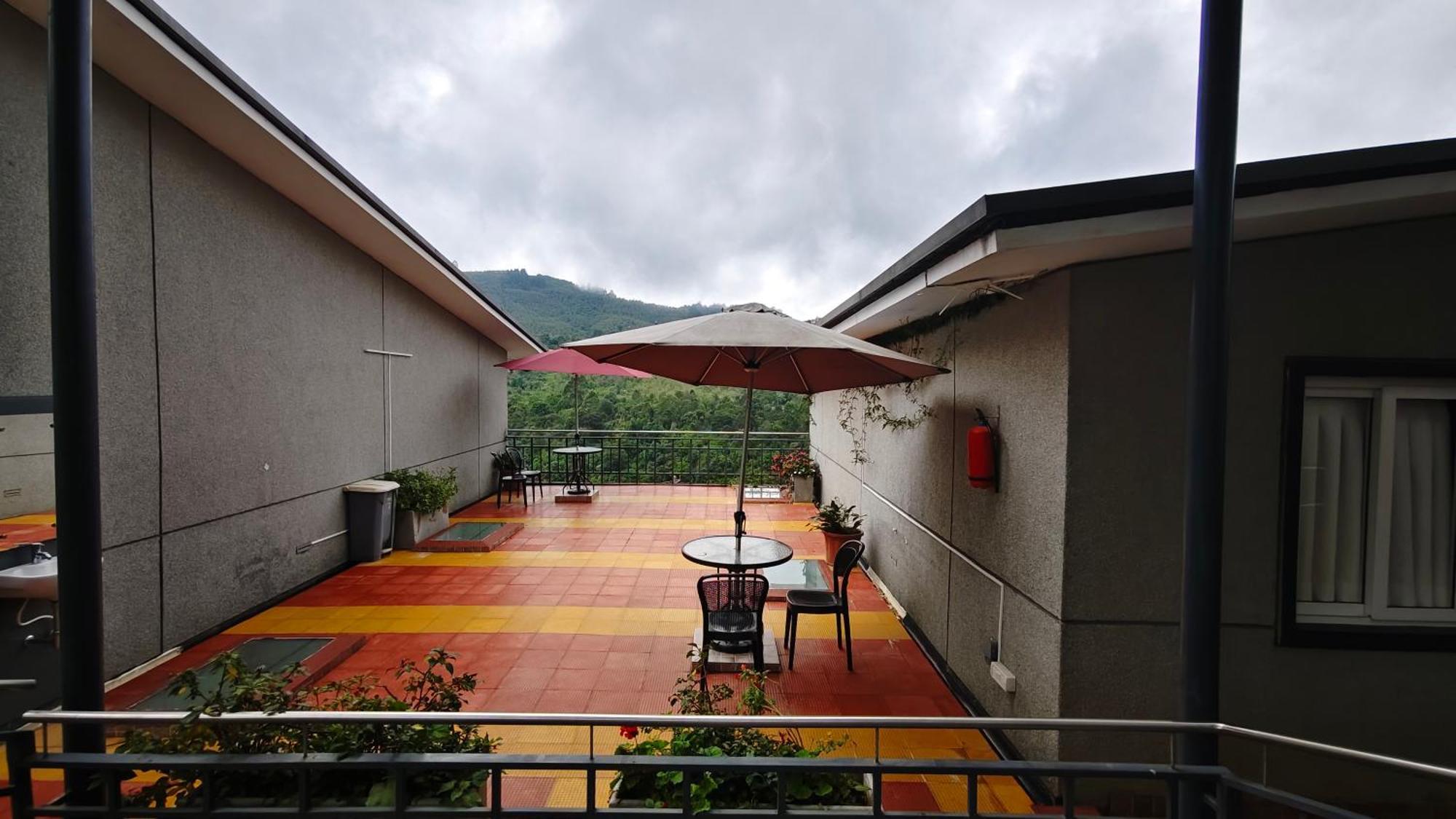 Cherry Blossom Homestay Кодайканал Екстер'єр фото